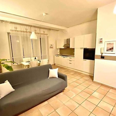 Appartamento Cozy In Super Centro! Asti Exterior foto